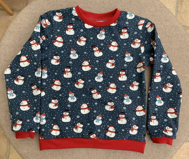 Langarm Sweatshirt Mit Lustigen Schneemännern, Kuscheliges T-Shirt Zum Rodeln Und Herumtollen Im Schnee von BECKunicumRabauken