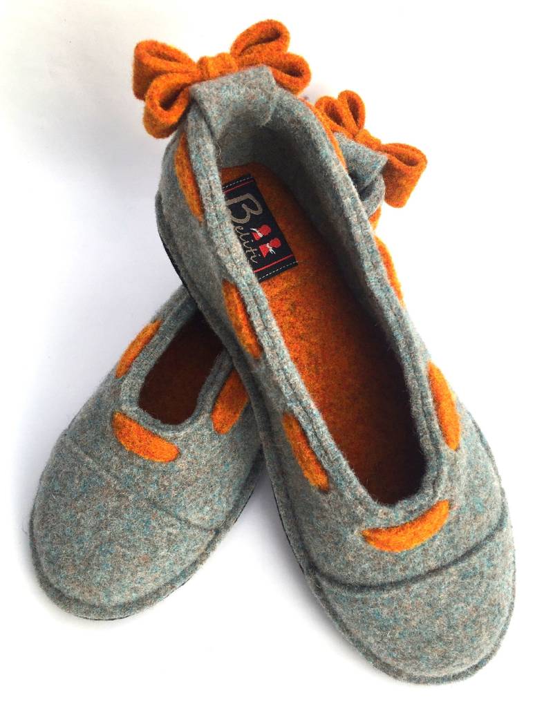 Warme Ballerinas Aus Wollfilz Mit Blumenmuster von BELITI