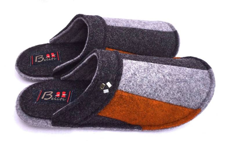 Warme Hausschuhe Aus Wollfilz Warme Hausschuhe Aus Wollfilz von BELITI