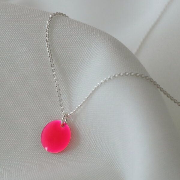 BELLYBIRD Jewellery Halskette - emailliertes Plättchen, Anhänger aus Silber mit Emaille von BELLYBIRD Jewellery