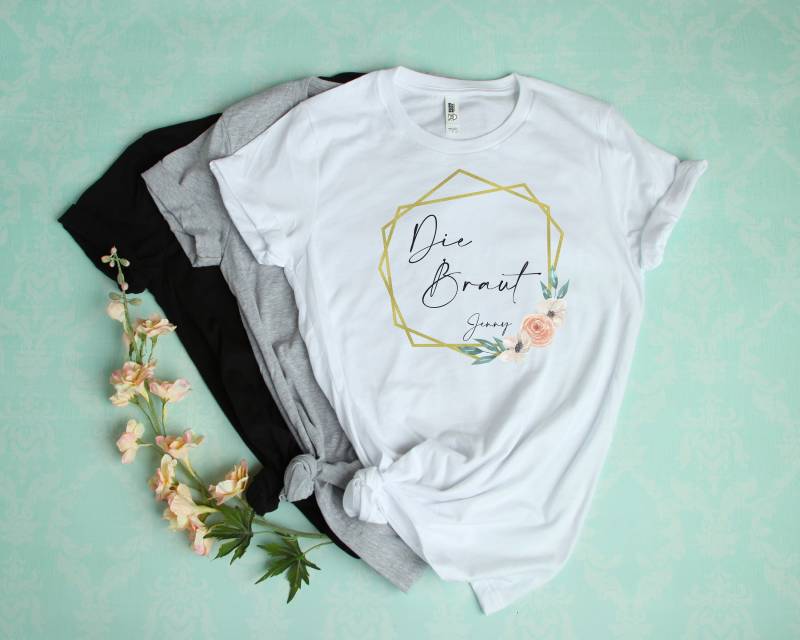 Personalisierte T-Shirts Für Den Junggesellinnenabschied Mit Schönem Floralen Motiv Und Vielen Farben. Hochwertige Qualität in Xs Bis 3Xl von BELONEDesign