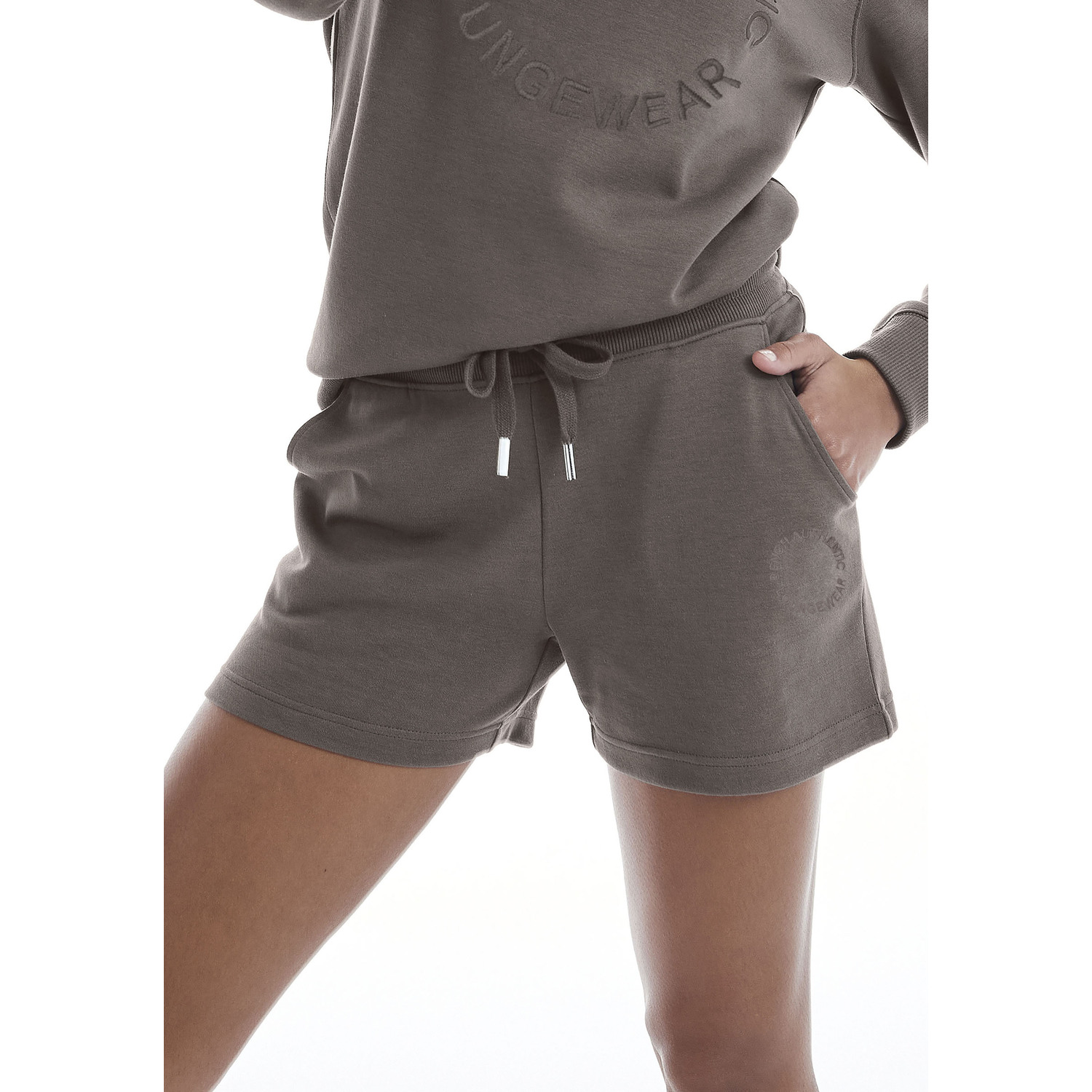 BENCH. LOUNGEWEAR Sweatshorts Damen taupe Gr.36/38 BENCH. LOUNGEWEAR Sweatshorts Damen taupe Gr.36/38 von BENCH. LOUNGEWEAR