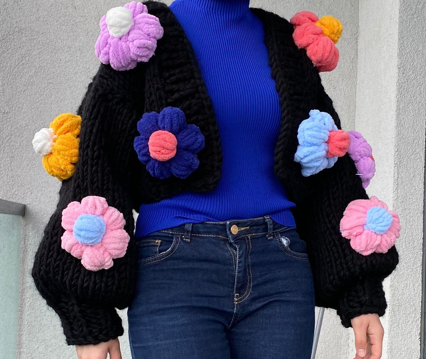 Daisy Cardigan, 3D Flower Chunky Cardigan Für Frauen, Bunter Oversized Pullover, Schwarz Stricken Cropped von BENILYS