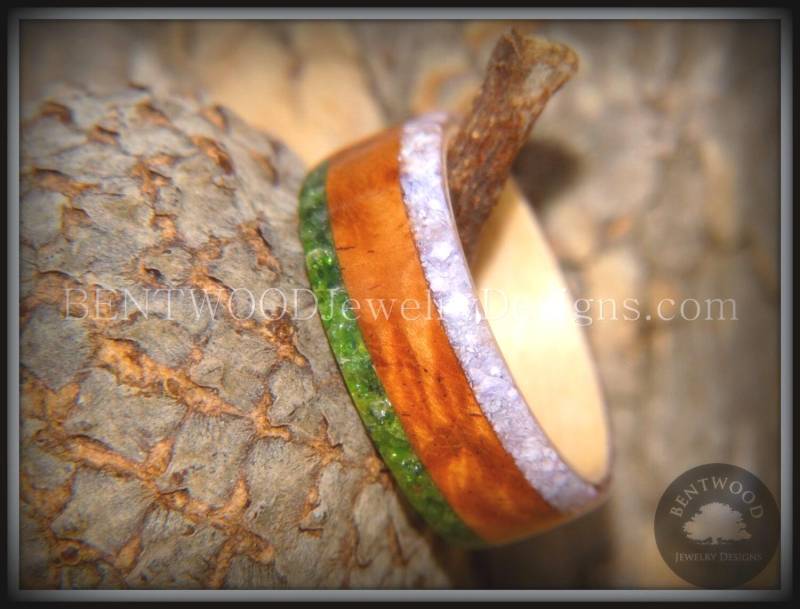 Bentwoodring Aus Kirsche Auf Ahorn Mit Inlays Aventurin Und Charoit von BENTWOODJewelry