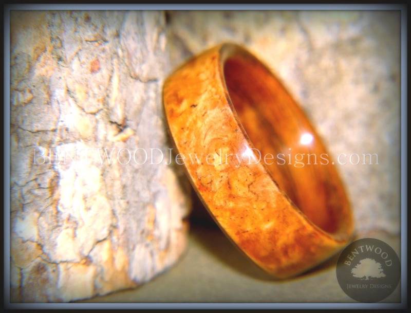 Bugholzring - Goldener Amboyna Maserholz Ring Mit Palisander Liner von BENTWOODJewelry