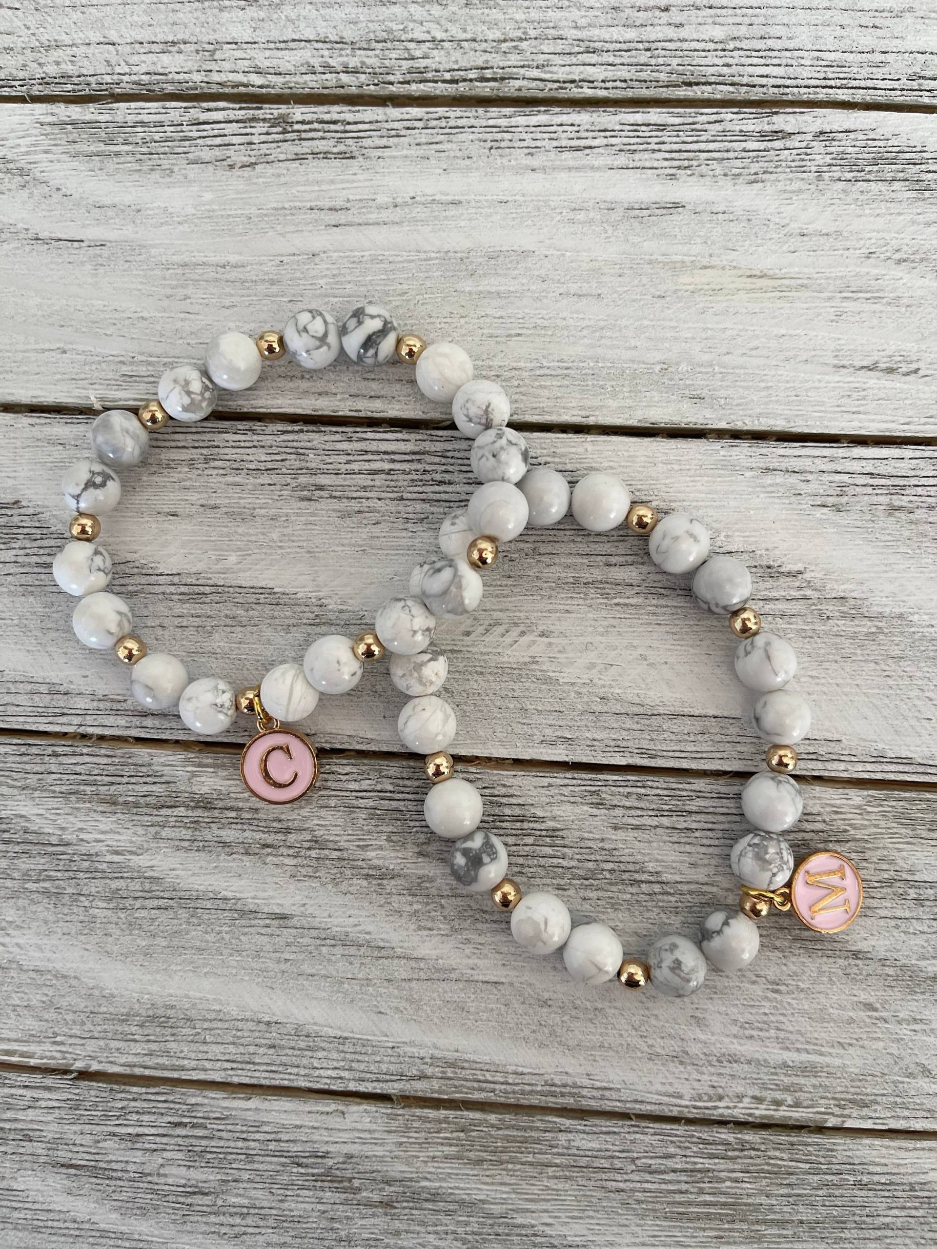 Edelstein Howlith 8 M Und Hämatit Perlen Armbänder. Personalisierbar Mit Ihrer Initiale Edelstein Howlith 8 M Und Hämatit Perlen Armbänder. Personalisierbar Mit Ihrer Initiale von BENZGEMZBoutique