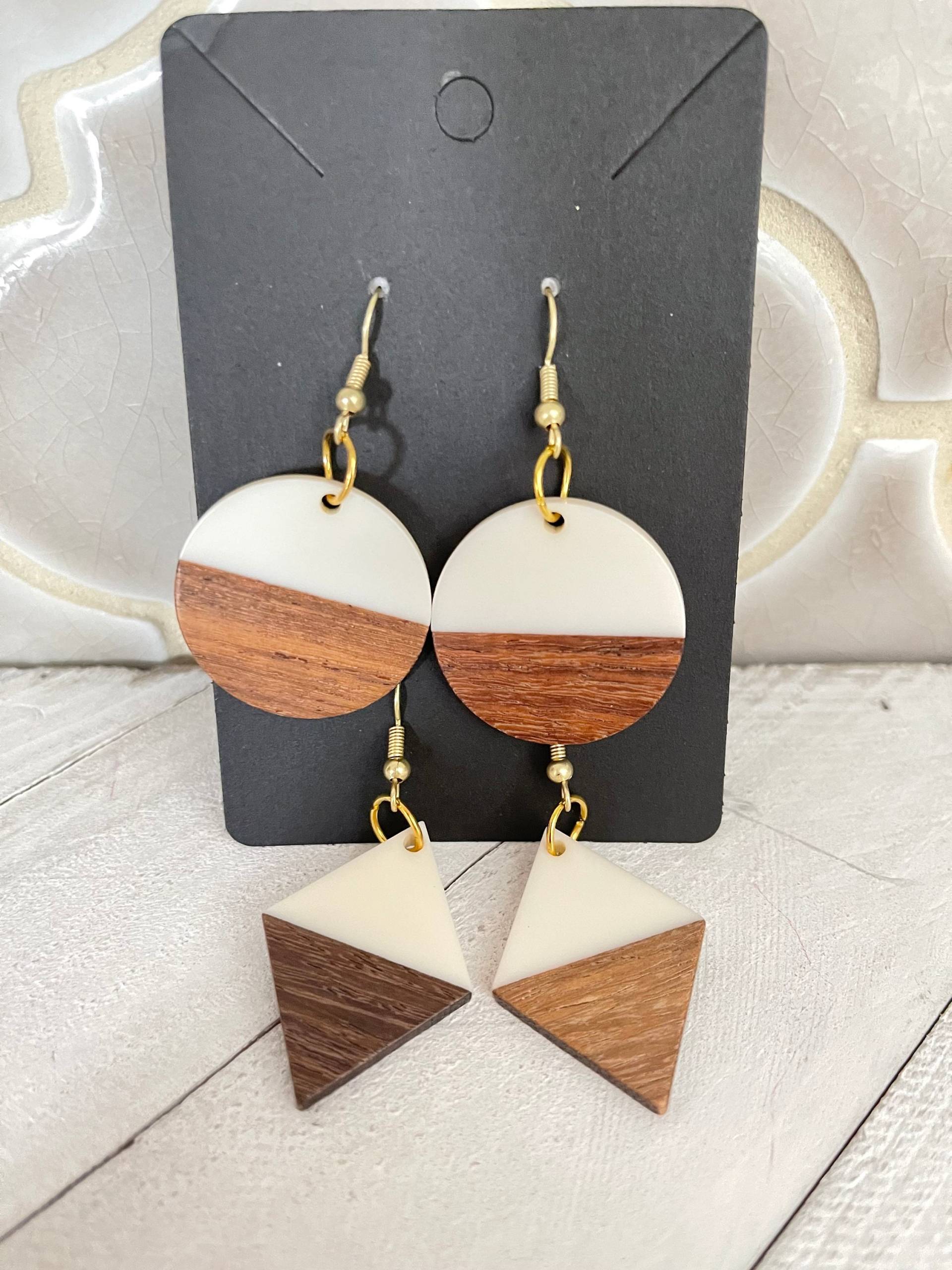 Holz Und Harz Baumeln Ohrringe Mit Gold Nickelfreie Rückseite, Tolle Geschenkidee, Kommt Geschenk Verpackt, Mädchen Geschenk, Edelstahl Ohrdraht von BENZGEMZBoutique