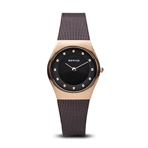 BERING Damen Quarz Uhr | Armbanduhr 27 mm roségoldenes Edelstahlgehäuse und braunes Zifferblatt | Milanaisearmband | Saphierglas | 5 ATM | 11927-262 BERING Damen Quarz Uhr | Armbanduhr 27 mm roségoldenes Edelstahlgehäuse und braunes Zifferblatt | Milanaisearmband | Saphierglas | 5 ATM | 11927-262 von BERING