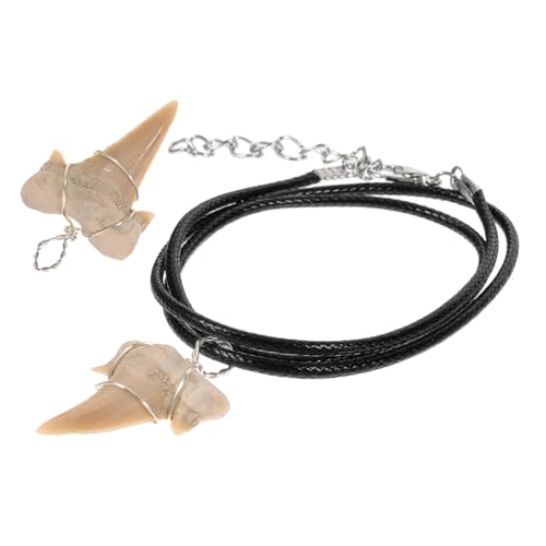 BESPORTBLE 1 Set Haifischzahn Anhänger Set Aufkleber Haie Tiere Plüsch Süßigkeiten Gummibärchen Vampirzähne Kiefer Medaillon Des Deckels Charm Halskette Halsschmuck von BESPORTBLE
