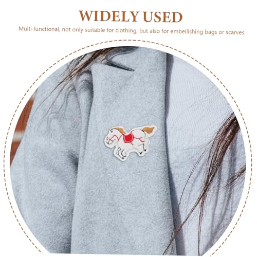 BESPORTBLE 8 Stück Teiliges Niedliche Plüschpferd Broschenanhänger Leichte DIY Tierbroschen für Kleidung Taschen Schals Kreatives Bastelmaterial für von BESPORTBLE