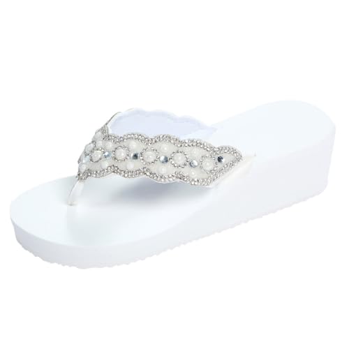 BESPORTBLE Damen Sommer Strandschuhe mit Perlen und Wasserdiamanten Rutschfeste Flops mit Keilabsatz Badeschuhe für Strand und Freizeit Weiße Sandalen Bequeme Fußgewölbeunterstützung von BESPORTBLE