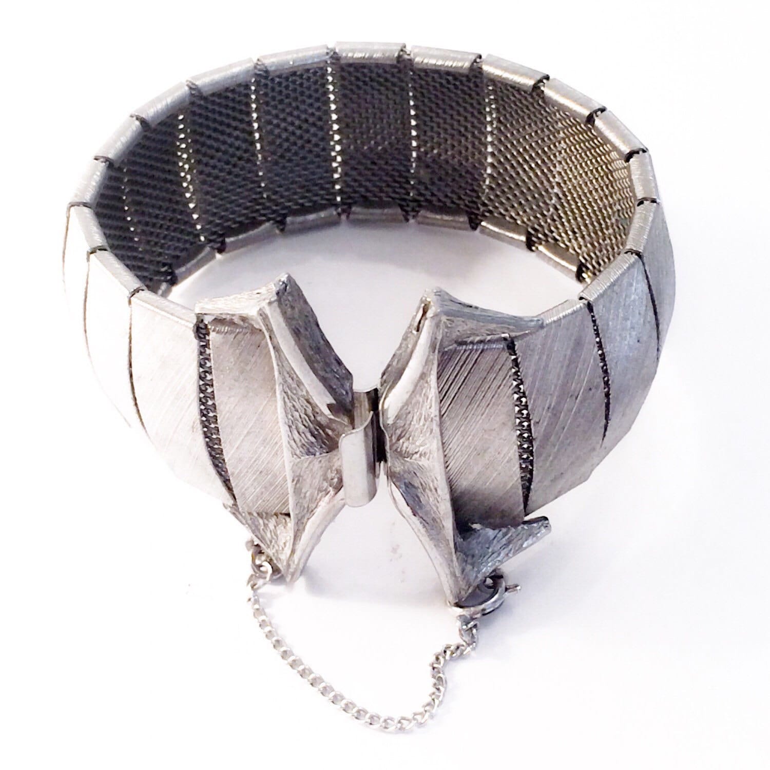 Vintage Signiert Elizabeth Morrey Silberfarben Jugendstil Art-Deco, Armband Mit Sicherheitskette Vintage Signiert Elizabeth Morrey Silberfarben Jugendstil Art-Deco, Armband Mit Sicherheitskette von BEXLEYDRIVEVINTAGE