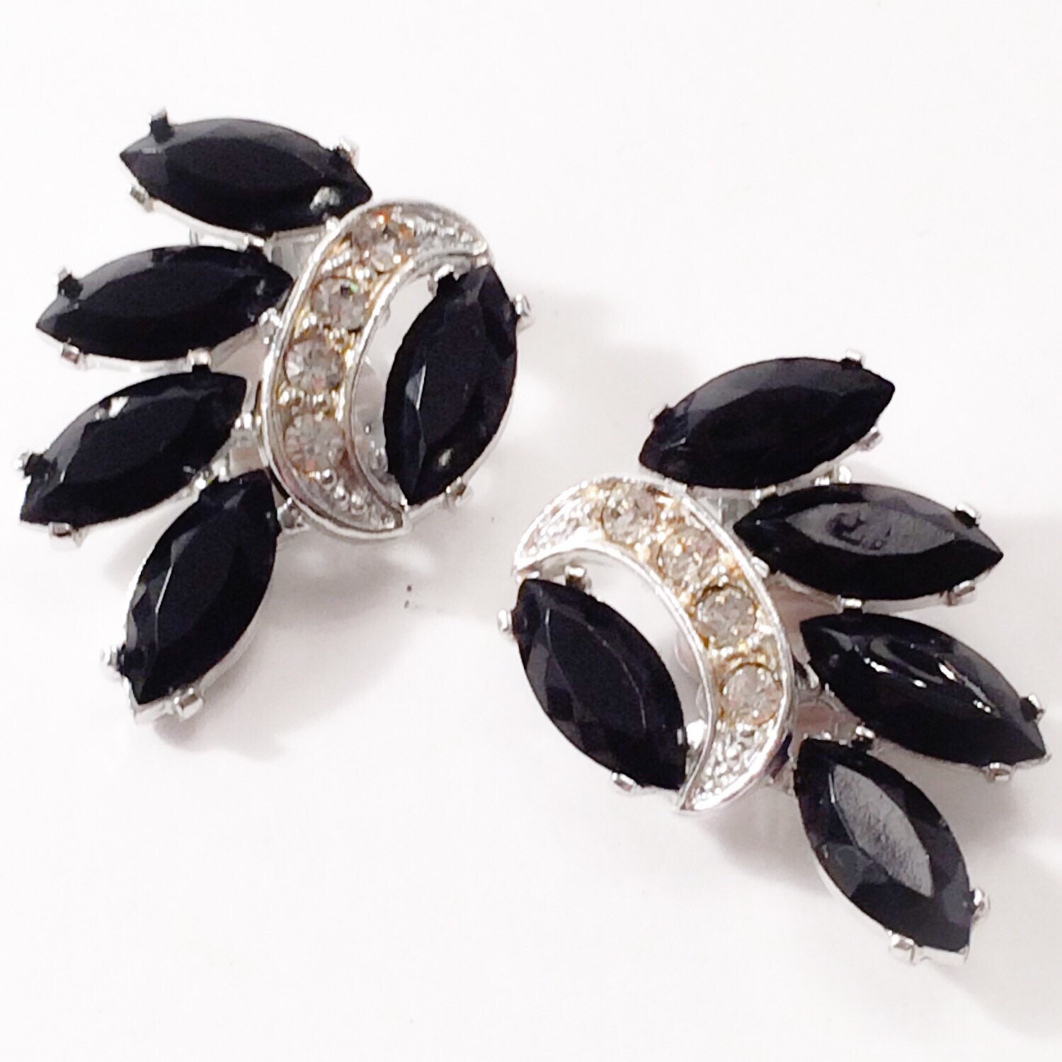 Vintage Signiert Sarah Cov, Coventry, Pat. Anhänger. Ohrringe. Silber Ton, Schwarz Onyx Marquis Strass & Klar Vintage Signiert Sarah Cov, Coventry, Pat. Anhänger. Ohrringe. Silber Ton, Schwarz Onyx Marquis Strass & Klar von BEXLEYDRIVEVINTAGE