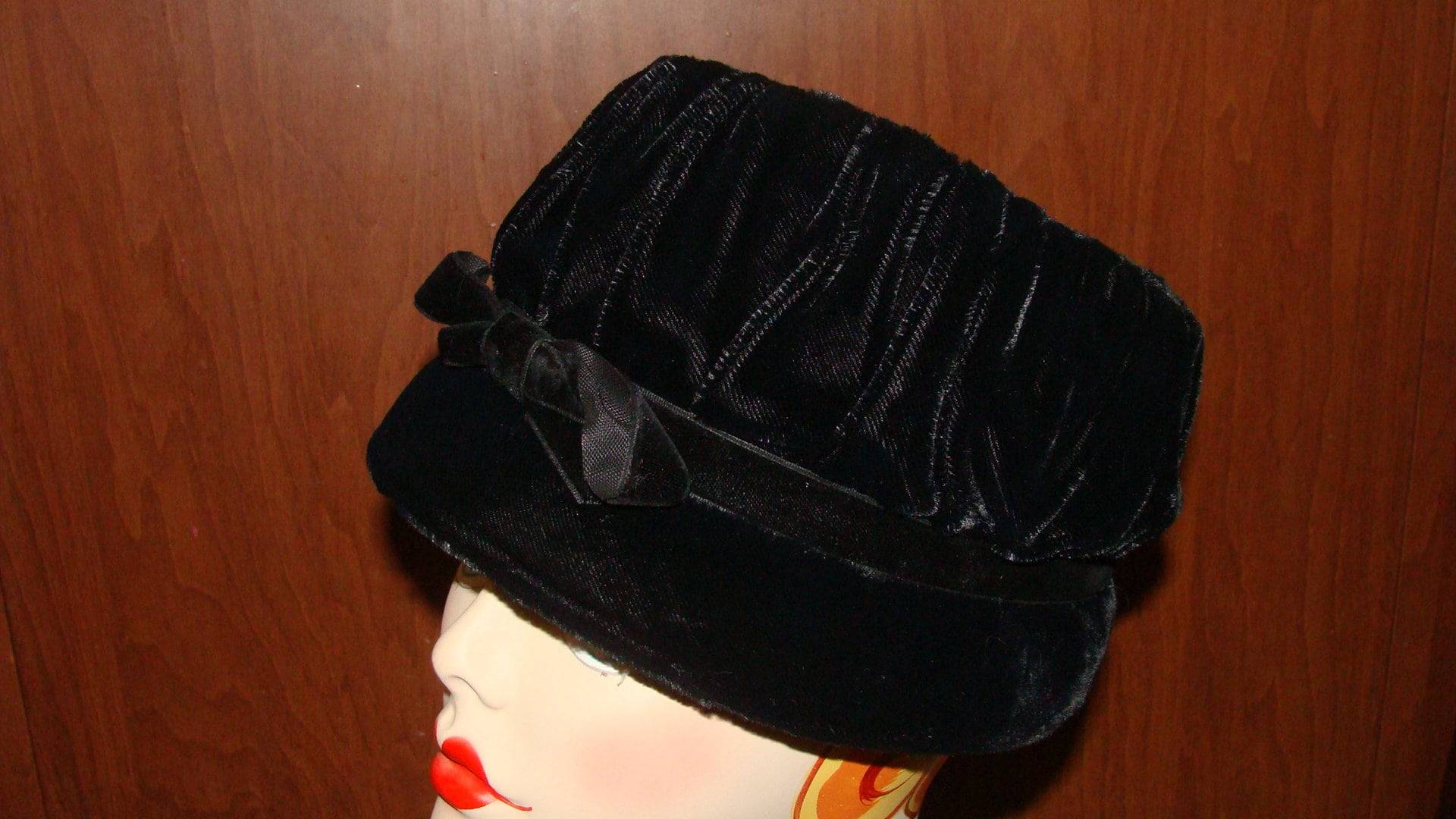 5, 5 "Großer 1930Er Schwarzer Samt-Cloche-Drapes-Eimerhut-Union Label 39600 Usa Hergestellt Runde Damen Kopfbedeckung Chapeau Vintage Glam Deco-Mode von BFRretro
