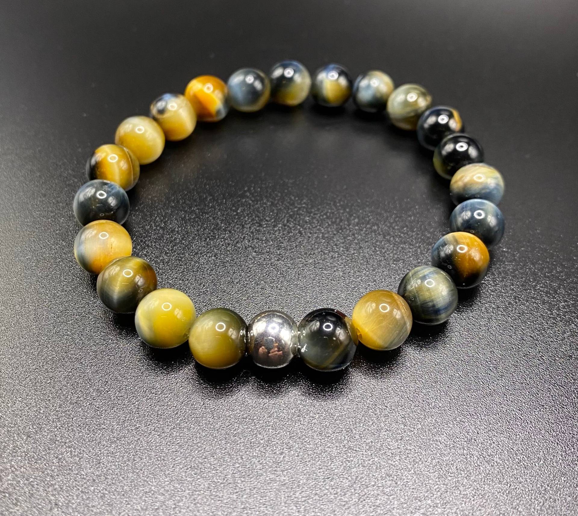 Wunderschöne Blonde Und Blaue Natürliche Tigerauge-Perlen Mit Wunderschönem Chatoyance Sind in Diesem Handgefertigten Stretch-Armband Enthalten Wunderschöne Blonde Und Blaue Natürliche Tigerauge-Perlen Mit Wunderschönem Chatoyance Sind in Diesem Handgefertigten Stretch-Armband Enthalten von BHBaubles