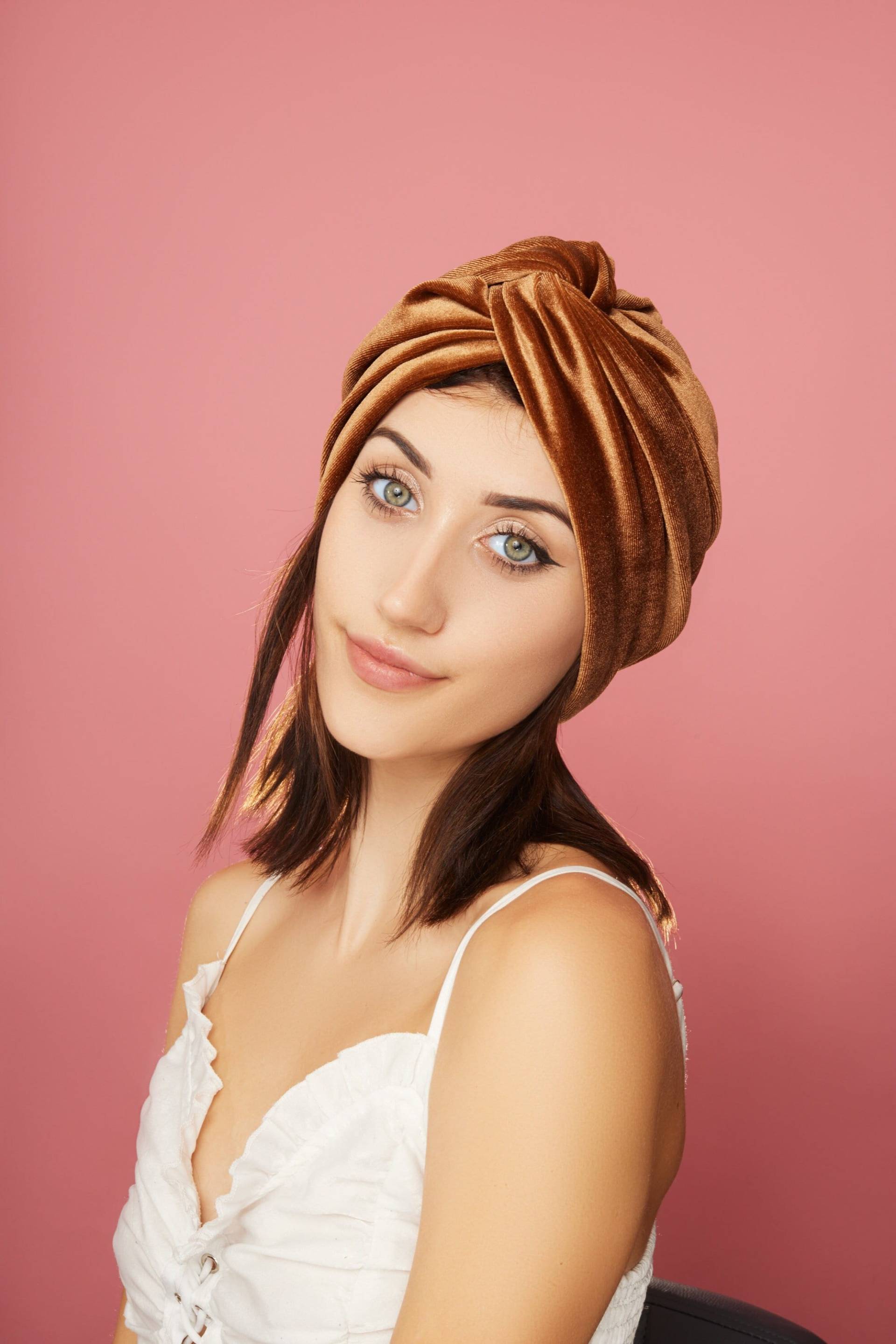Turban Aus Samt, Für Frauen, Kopfbedeckung Im Vintage-stil, Beanie Mütze, Chemo Alopecia Cover, Retro/Boho Kopftuch Turban Aus Samt, Für Frauen, Kopfbedeckung Im Vintage-stil, Beanie Mütze, Chemo Alopecia Cover, Retro/Boho Kopftuch von BHCOLLECTIONSS