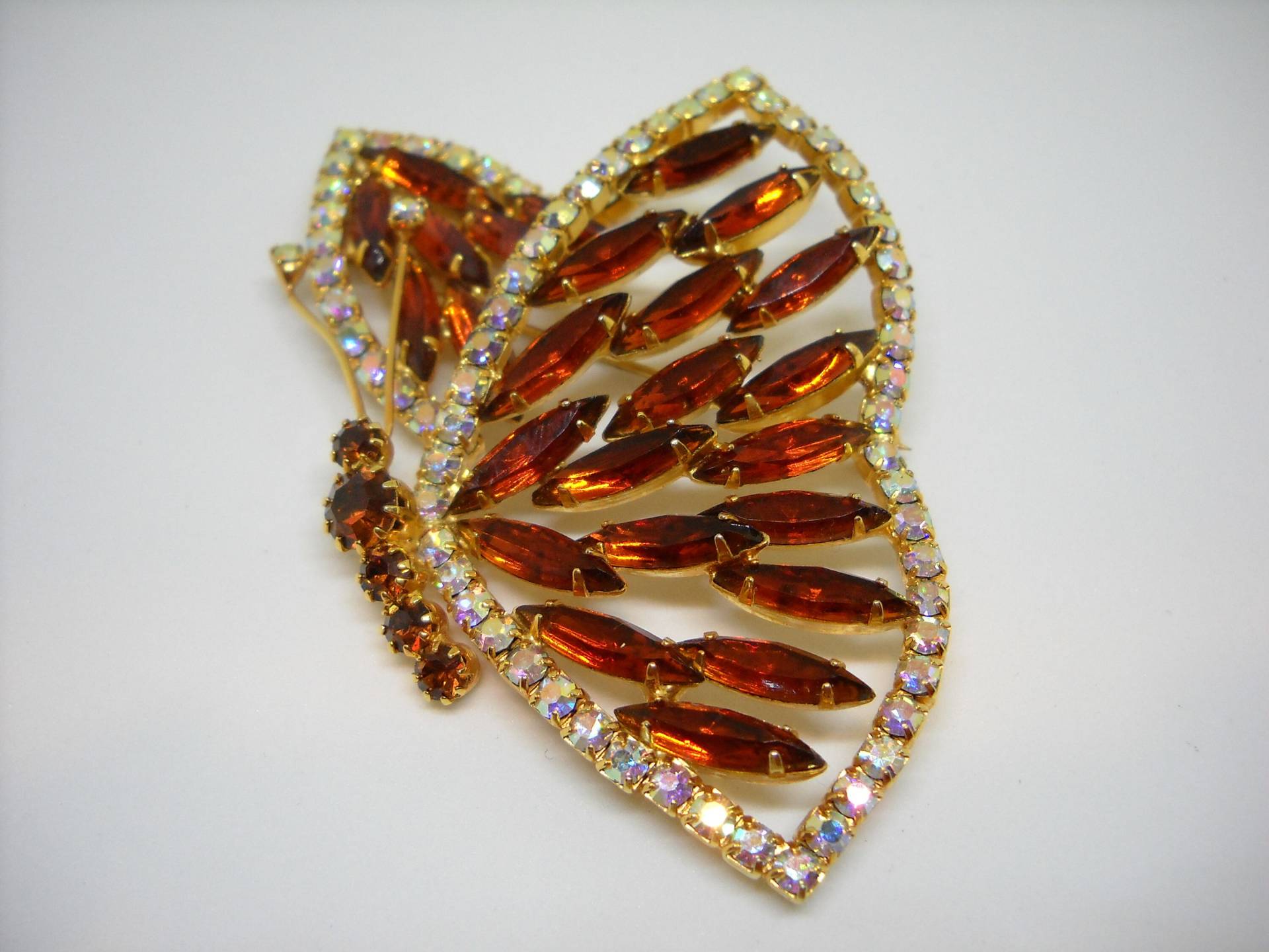 1960 - Juliana D & E Brosche Schmetterlingform von BIANGELS