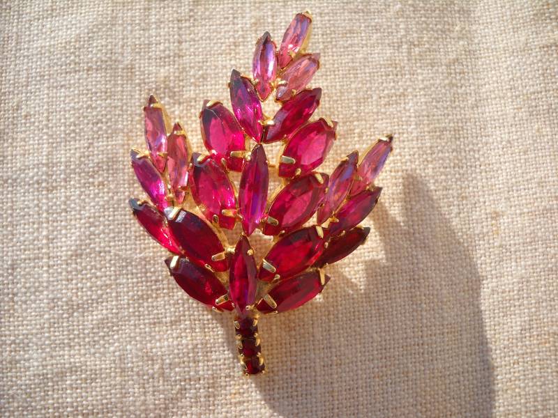 Blumenbrosche Juliana D & E 1960 von BIANGELS