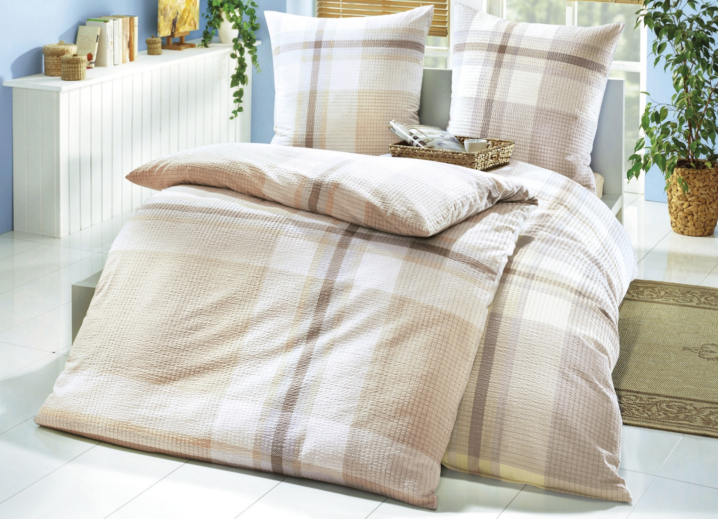 Bügelfreie Bettwäsche-Garnitur aus dem Hause Biberna, Größe 112 (80/80 cm + 135/200 cm), Qualität Winter-Soft-Seersucker, Beige von BIBERNA