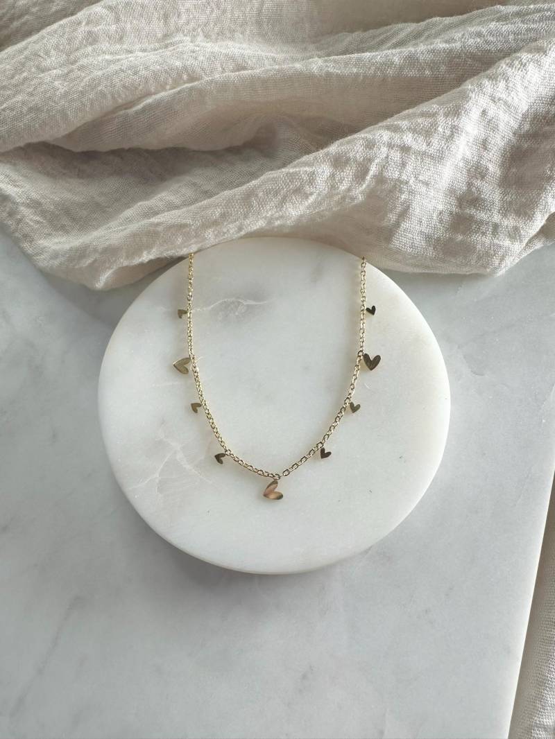 Lovely Hearts Halskette - Das Perfekte Geschenk Für Deinen Lieblingsmenschen Lovely Hearts Halskette - Das Perfekte Geschenk Für Deinen Lieblingsmenschen von BINTYofficial