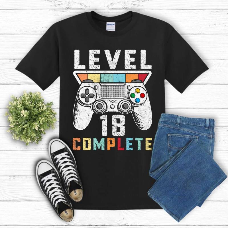 Level 18 Complete T Shirt | Geburtstag Gamer Gaming Geburtstagsgeschenk Lustiges Zocker Perfekt Für Fans von BINYAShop