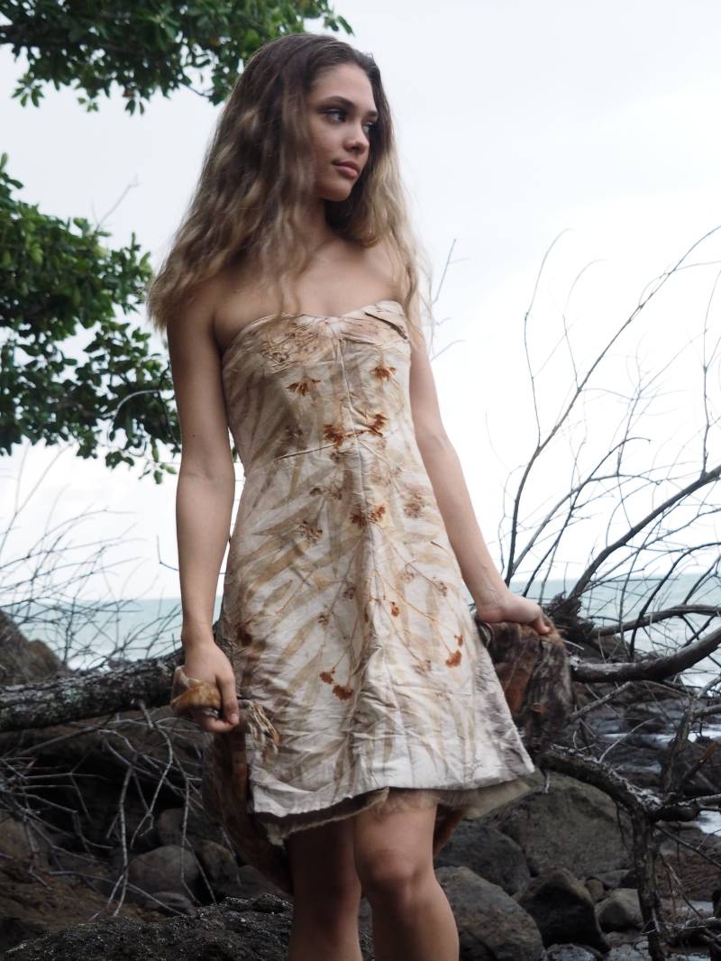 Im Sale Mittlere Upcycled Seide Kurzes Party Cocktailkleid Größe 12 von BIRDTRIBE