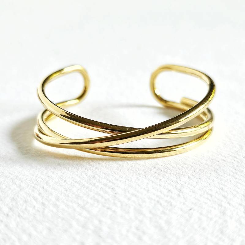 Gold Layer Armreif Manschette Armband Modern Überlappung Minimal 18Kt Vergoldet von BISJOUX