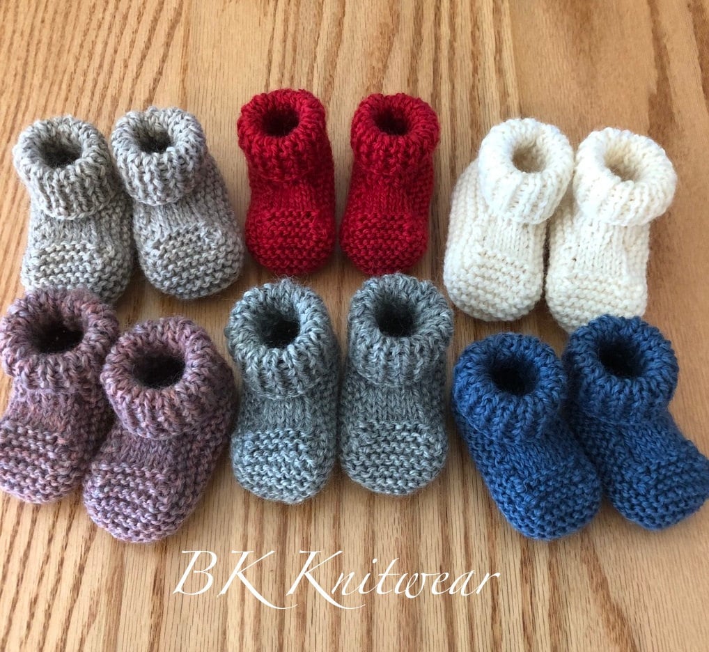 Bebeknits Newborn/Baby Roll Top Baby Hausschuhe/Booties/Socken von BKKnitwear