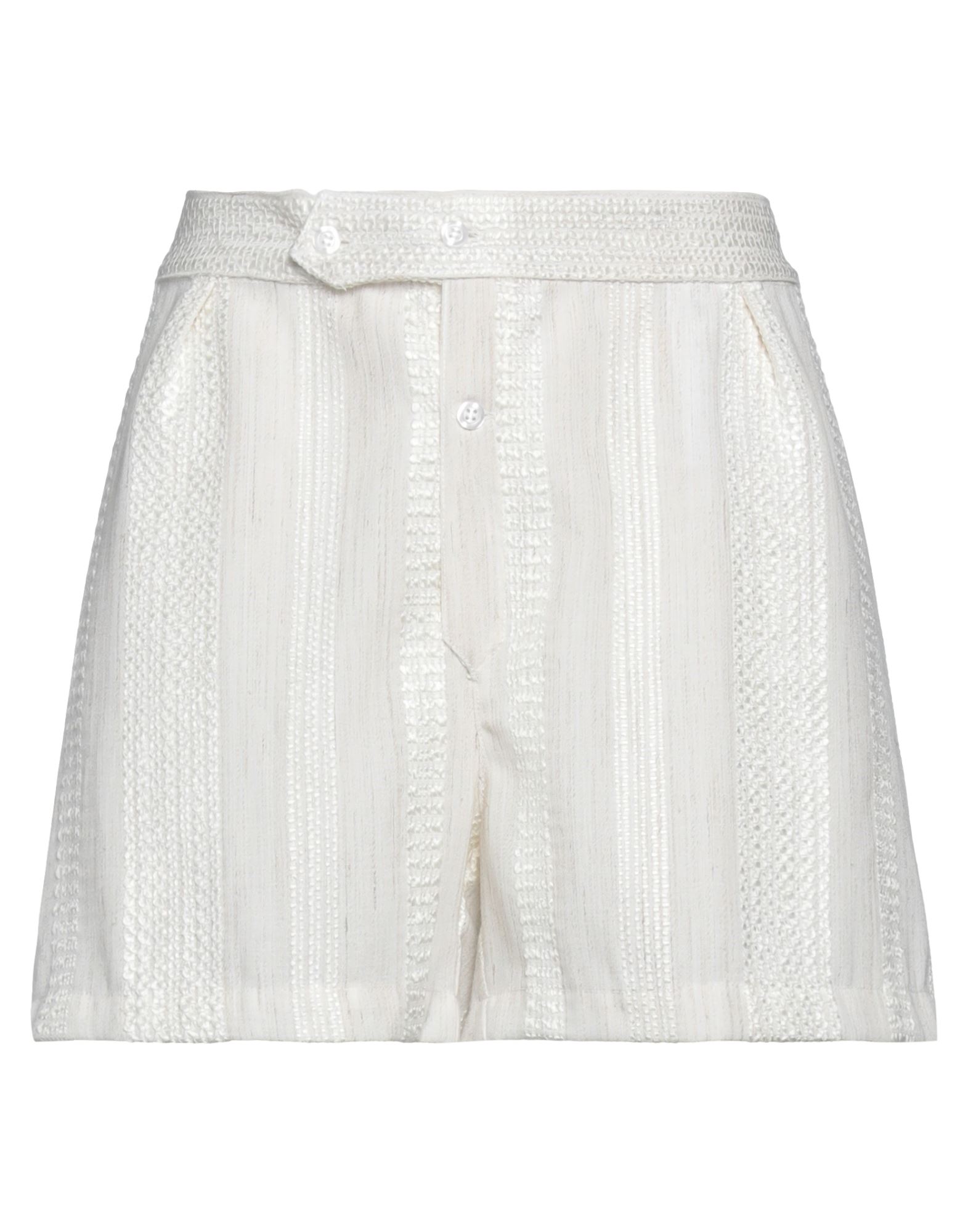 BLACK CORAL Shorts & Bermudashorts Damen Off white von BLACK CORAL