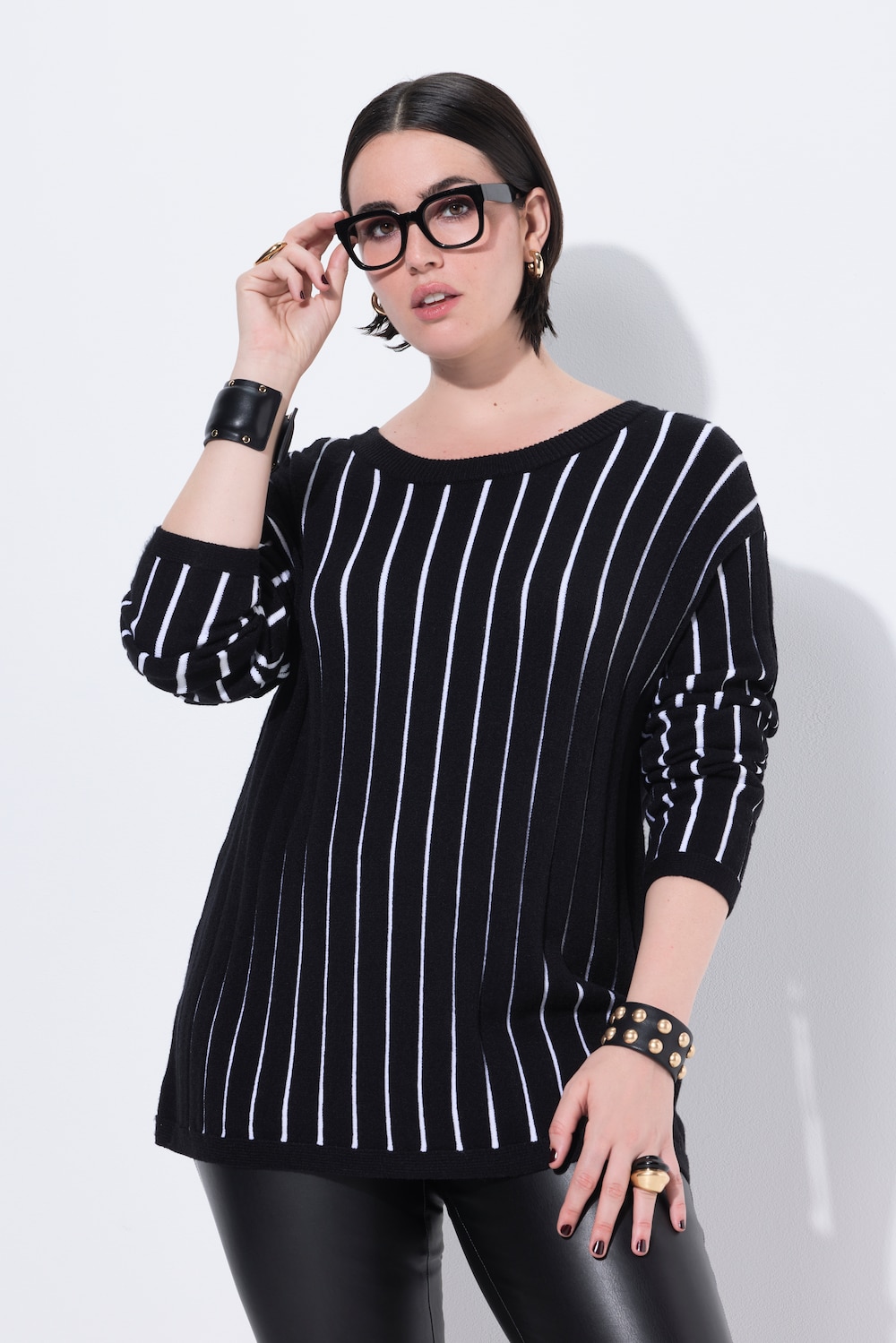 Große Größen Pullover, Damen, schwarz, Größe: 58/60, Viskose/Polyester/Synthetische Fasern, Ulla Popken Große Größen Pullover, Damen, schwarz, Größe: 58/60, Viskose/Polyester/Synthetische Fasern, Ulla Popken von BLACK Collection