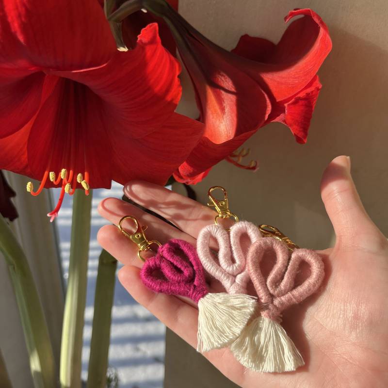 Schlüsselanhänger Mit Quaste | Personalisierte Makramee Herz Keychain Anhänger Oder Autoanhänger Regenbogen Auto Blush Farbe Schlüsselanhänger Mit Quaste | Personalisierte Makramee Herz Keychain Anhänger Oder Autoanhänger Regenbogen Auto Blush Farbe von BLACKBRRY