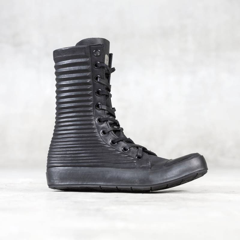 Apollo Schwarze Leder Hohe Turnschuhe Handgeformte Gerippte Stiefel Apollo Schwarze Leder Hohe Turnschuhe Handgeformte Gerippte Stiefel von BLAMOClothing