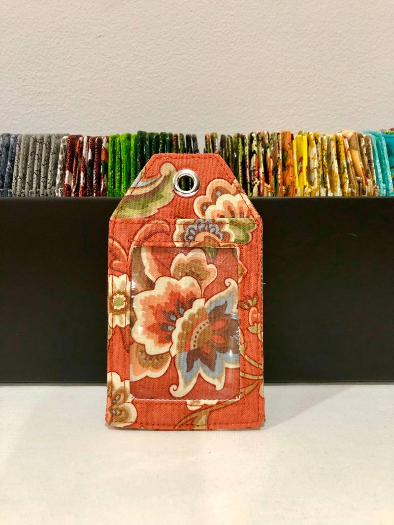 Floral Stoff Gepäckanhänger Personalisierter Ausweishalter Floral Stoff Gepäckanhänger Personalisierter Ausweishalter von BLHandmade