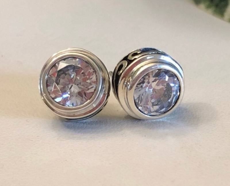 Silpada Bezel Set Zirkonia Blättern Ohrstecker P1232 von BLJewlsSilpada