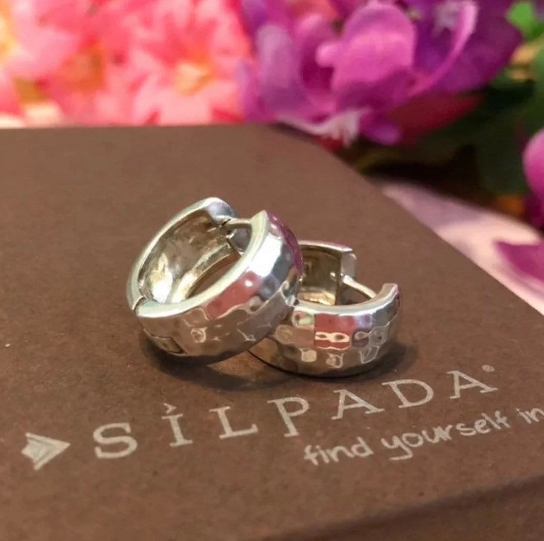 Silpada Kleine Sterling Silber Huggie Gehämmerte Hoop Ohrringe P1636 Silpada Kleine Sterling Silber Huggie Gehämmerte Hoop Ohrringe P1636 von BLJewlsSilpada