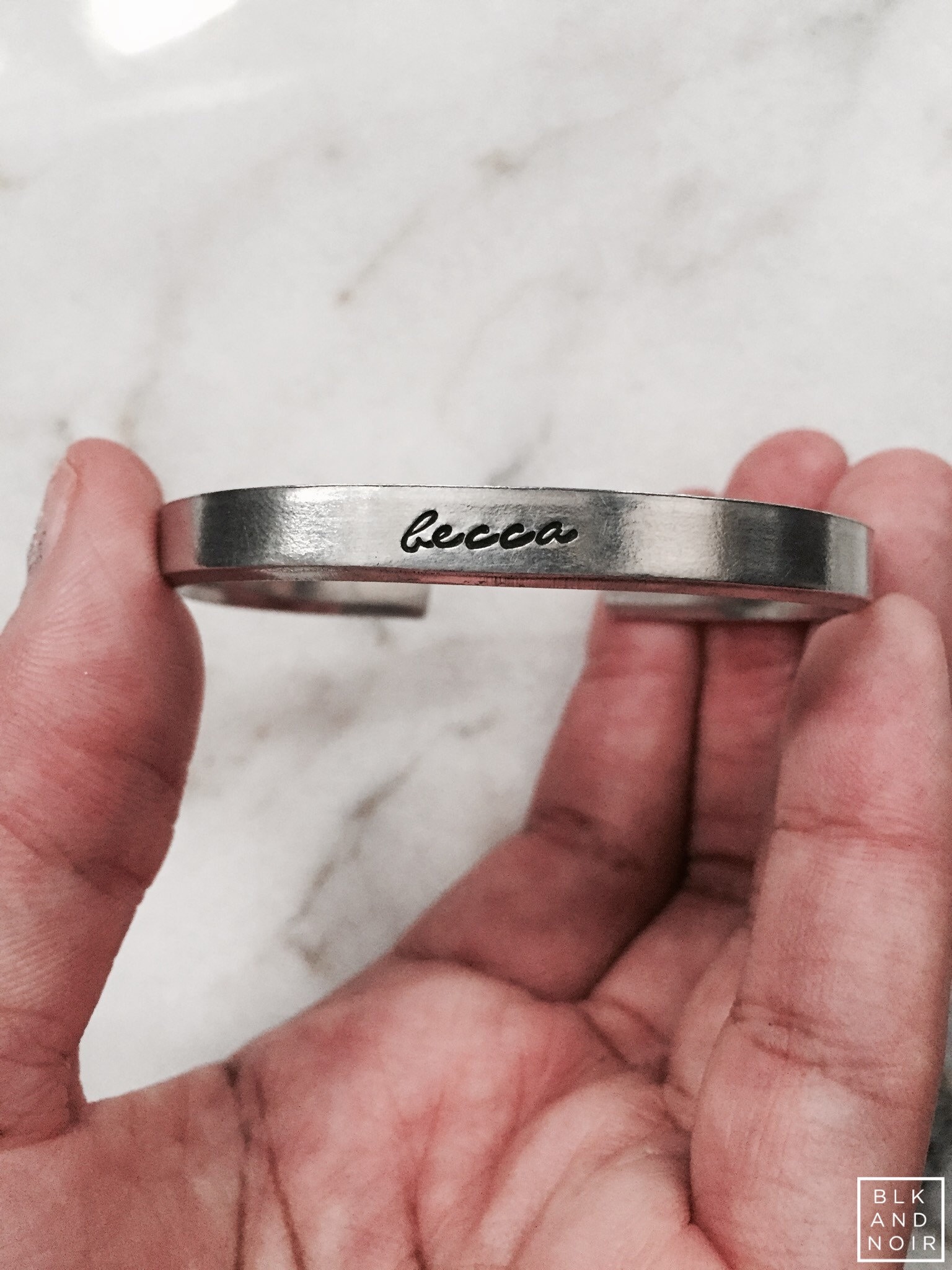 Personalisierte Benutzerdefinierte Silber Armband Armreif Handgestempelt Graviert - Simple Sleek Stackable Blkandnoir Personalisierte Benutzerdefinierte Silber Armband Armreif Handgestempelt Graviert - Simple Sleek Stackable Blkandnoir von BLKANDNOIR