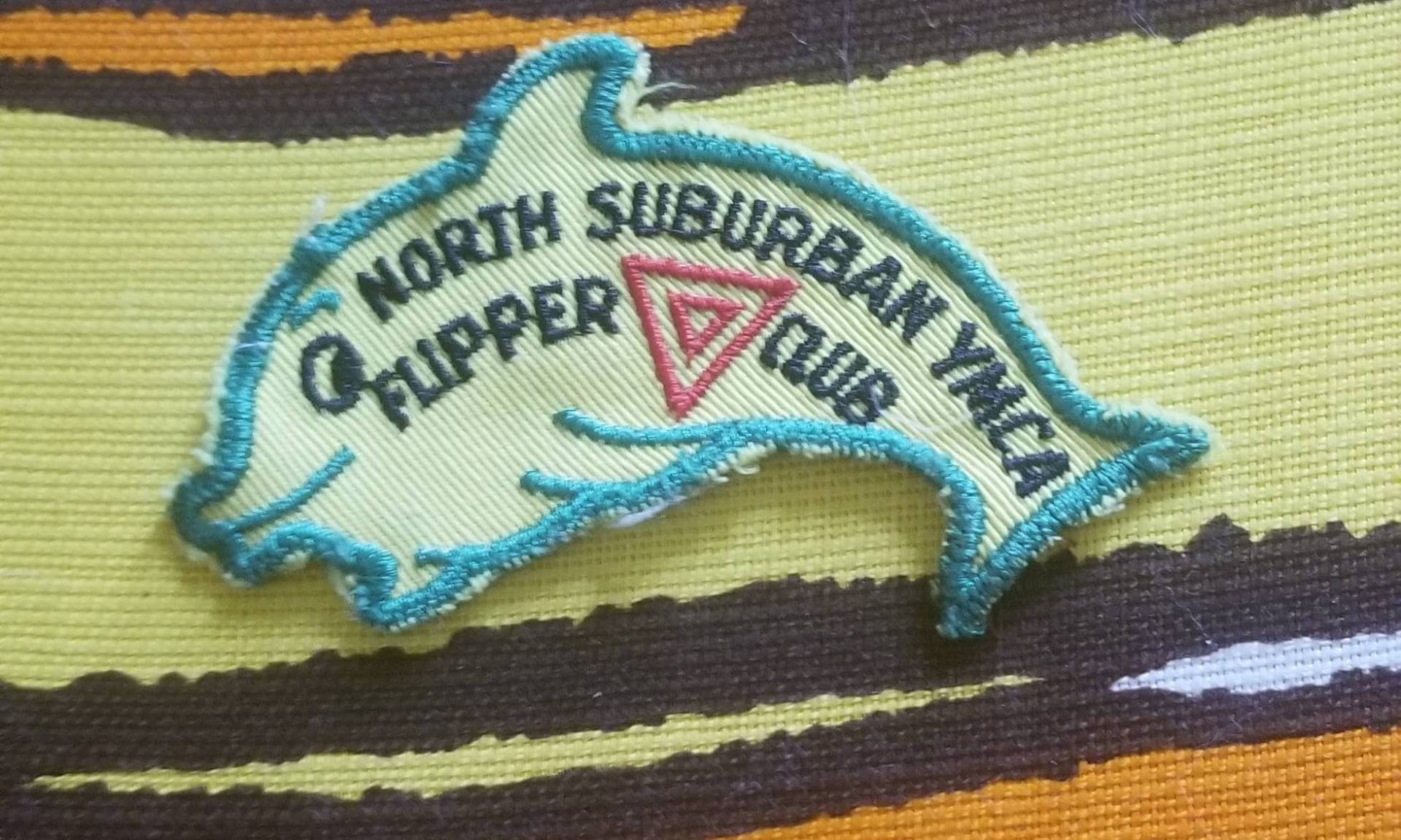 Vintage 1970S North Suburban Ymca Flipper Club Gestickter Aufnäher von BManVintageShirts