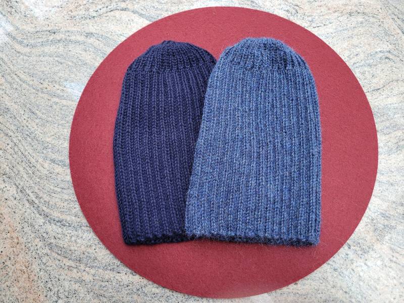 Handgestrickte Mütze Für Erwachsene- Baby Alpaka - Wintermütze Handgefertigt Gestrickt Jeansblau Und Dunkelblau von BMkreativShop