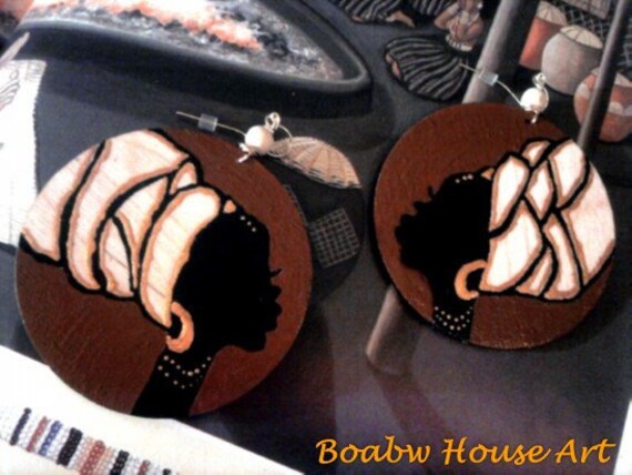 On & Headwrap | Holzmaserung Ohrringe Afrocentric Black Girl Magic Boabw Handbemalte Tragbare Kunst von BOABW