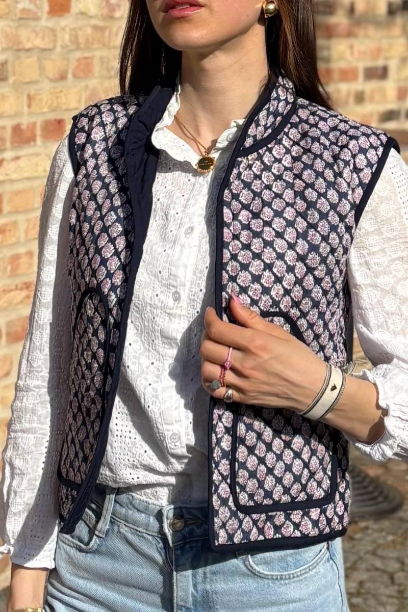 Scandi Style Quilted Vest With Side Pockets Handmade Spring 24, Cotton Jacket Women, Scandinavian Girl, Hippie, Boho, Vest von BOABohoasis