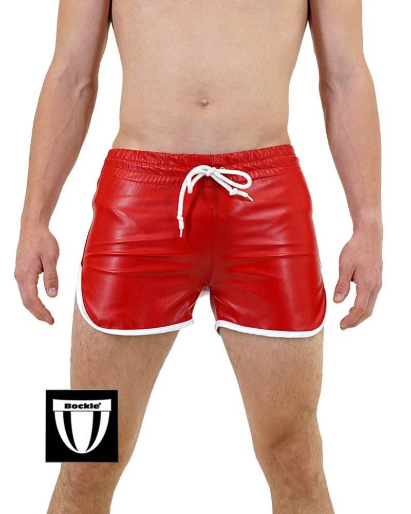 Bockle Quick Pants Faux Red Kunst Leder Shorts Gay Csd Kurze Kunstlederhose Rot von BOCKLEDER