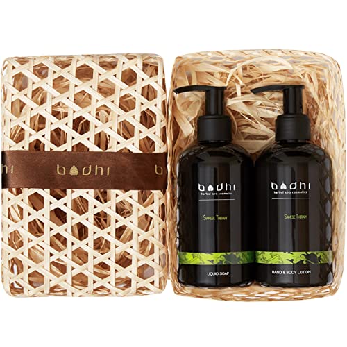 Bodhi Naturkosmetik Geschenkset SIAMESE THERAPY 2x250ml - beinhaltet Körpermilch und Flüssigseife, verpackt in schöner Handgemachter Palmblatt Box für Damen und Herren/Bio & Vegan Bodhi Naturkosmetik Geschenkset SIAMESE THERAPY 2x250ml - beinhaltet Körpermilch und Flüssigseife, verpackt in schöner Handgemachter Palmblatt Box für Damen und Herren/Bio & Vegan von BODHI