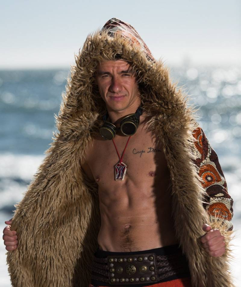 Krieger Brennender Mann Pelzmantel | Tolle Jacke Festival Outfit Für Herren Strandmode Brennendes Man Kostüm Boho Mantel von BOHOcoats