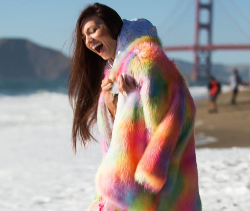 Regenbogen Festival Kunstpelz Mantel | Brennende Kleidung Burning Man Pelzjacke Brennendes Kostüm Boho von BOHOcoats