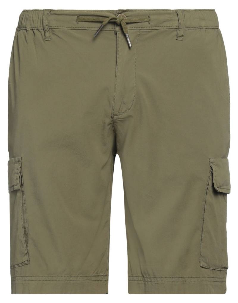BOMBOOGIE Shorts & Bermudashorts Herren Militärgrün BOMBOOGIE Shorts & Bermudashorts Herren Militärgrün von BOMBOOGIE
