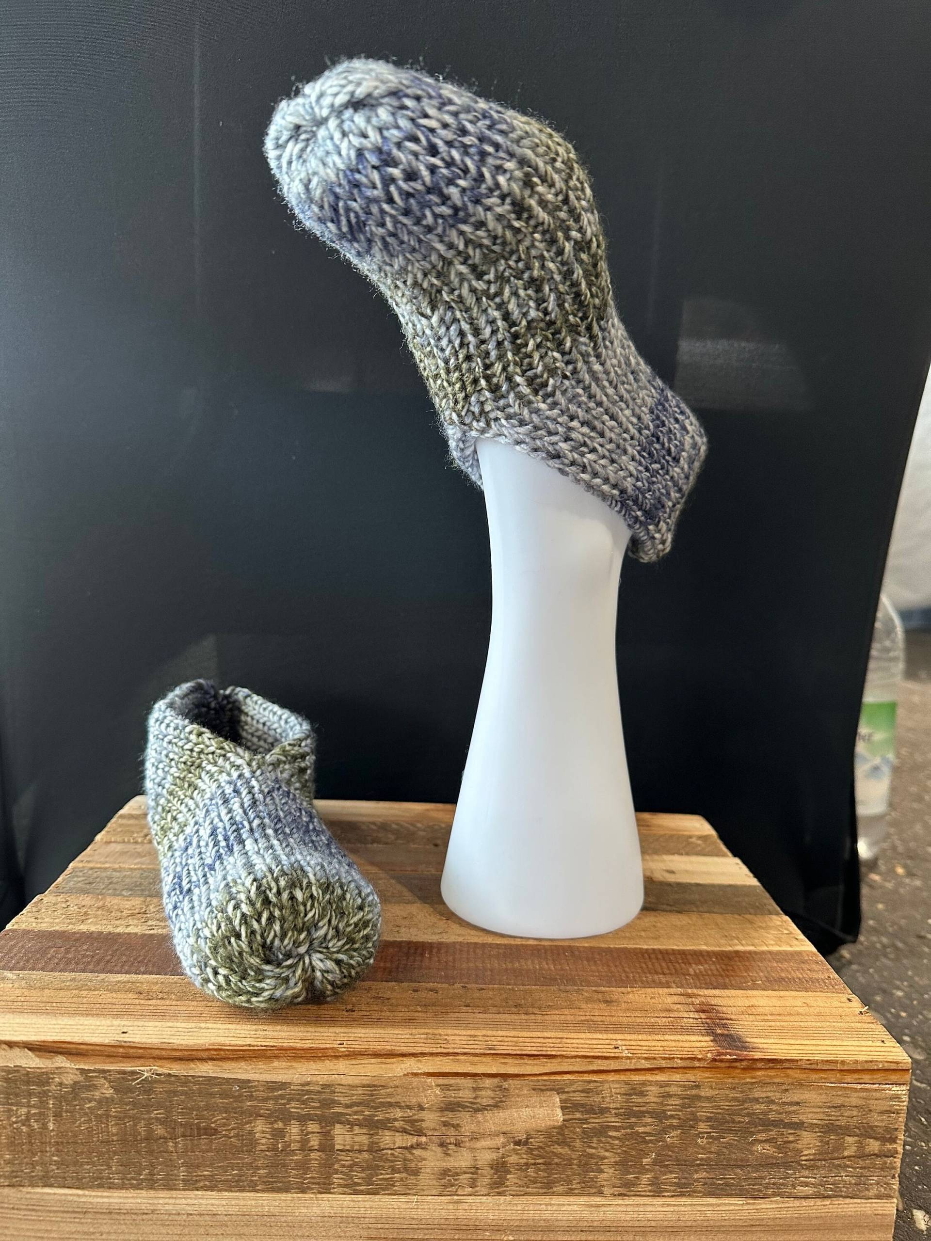 Bettsöckchen | Warme Socken Bettstrümpfe Bettschuhe Strickschuhe Stricksocken Bettsocken von BONGERSAshop