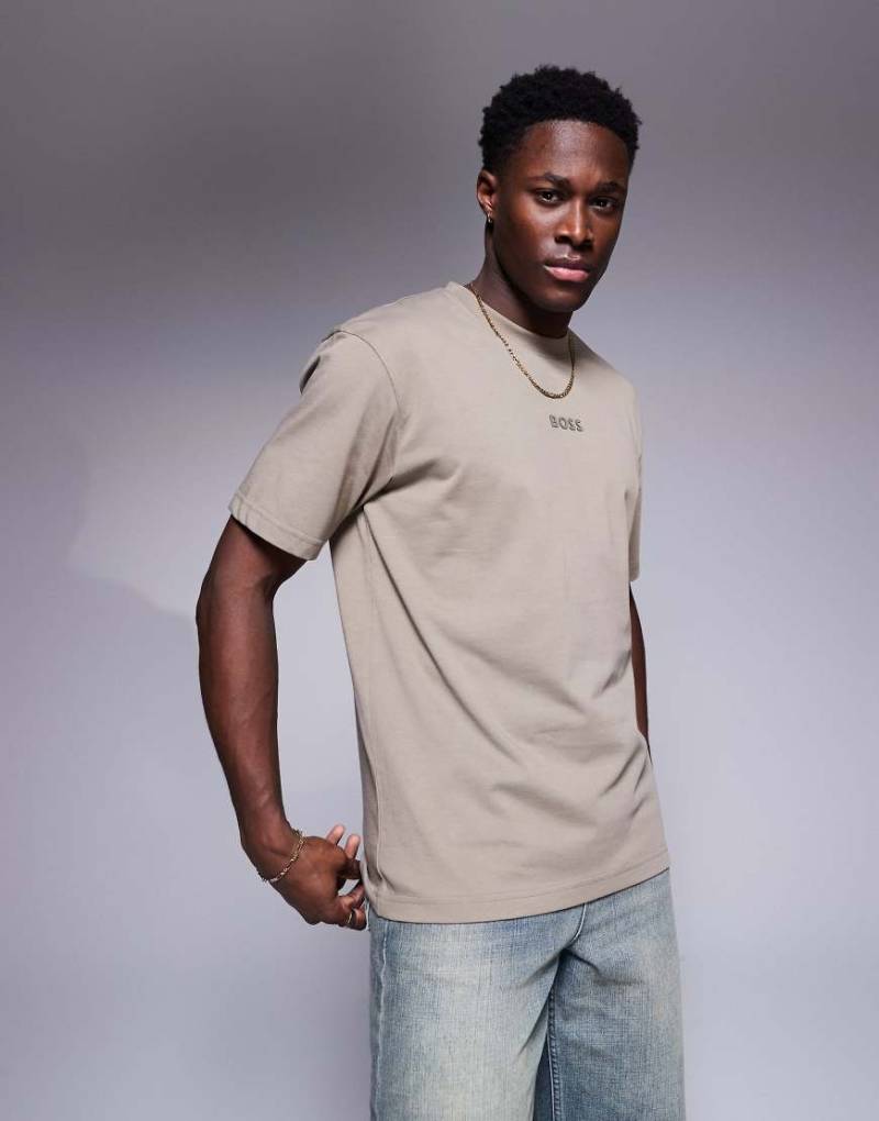 BOSS Green - 10 - Oversize-T-Shirt in Mittelgrün mit mittigem Logo von BOSS Green