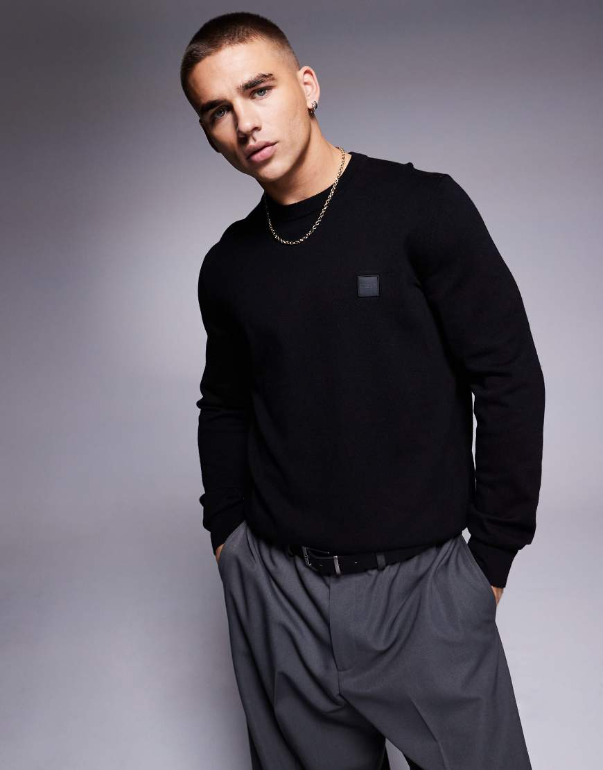 BOSS Orange - Kanovano - Baumwoll-Strickpullover in Schwarz in regulärer Passform mit farblich abgestimmtem Logo von BOSS Orange