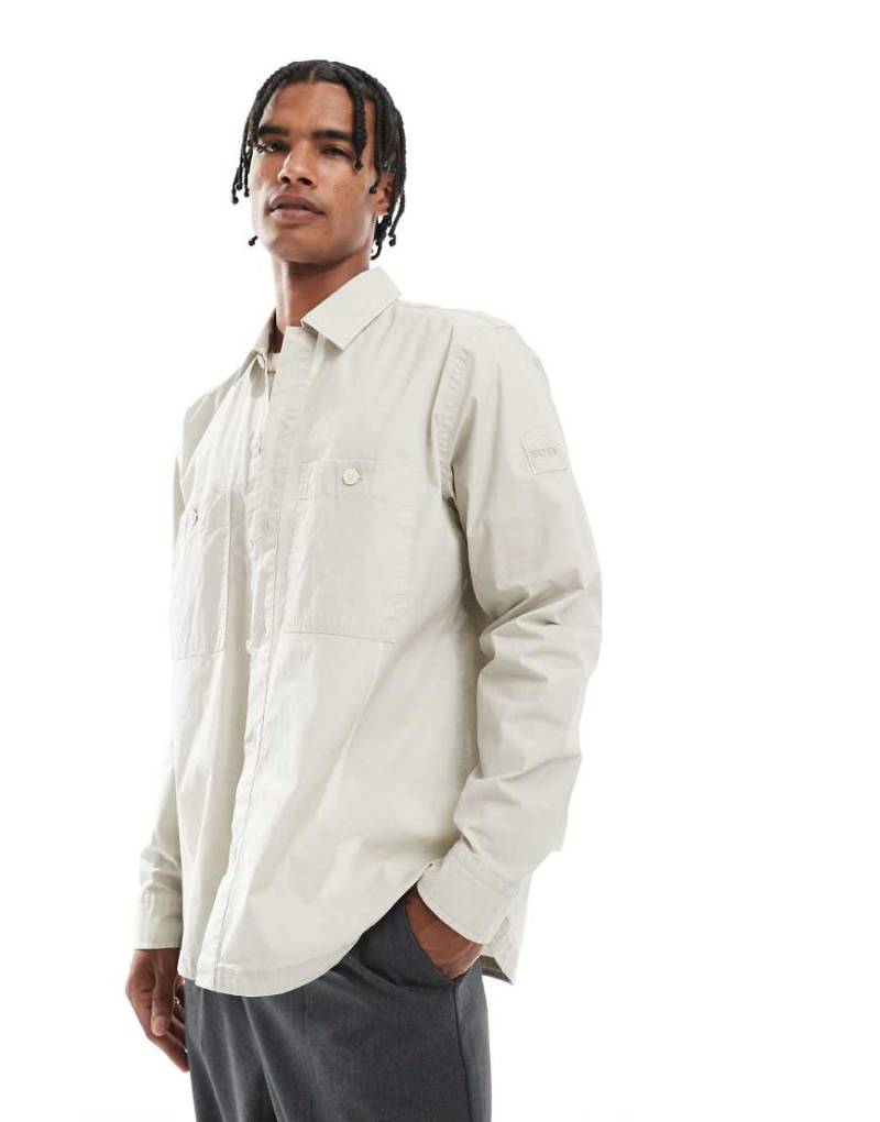 BOSS Orange - Locky_2 - Oversize-Hemdjacke in Beige mit Box-Logo am Ärmel-Neutral von BOSS Orange