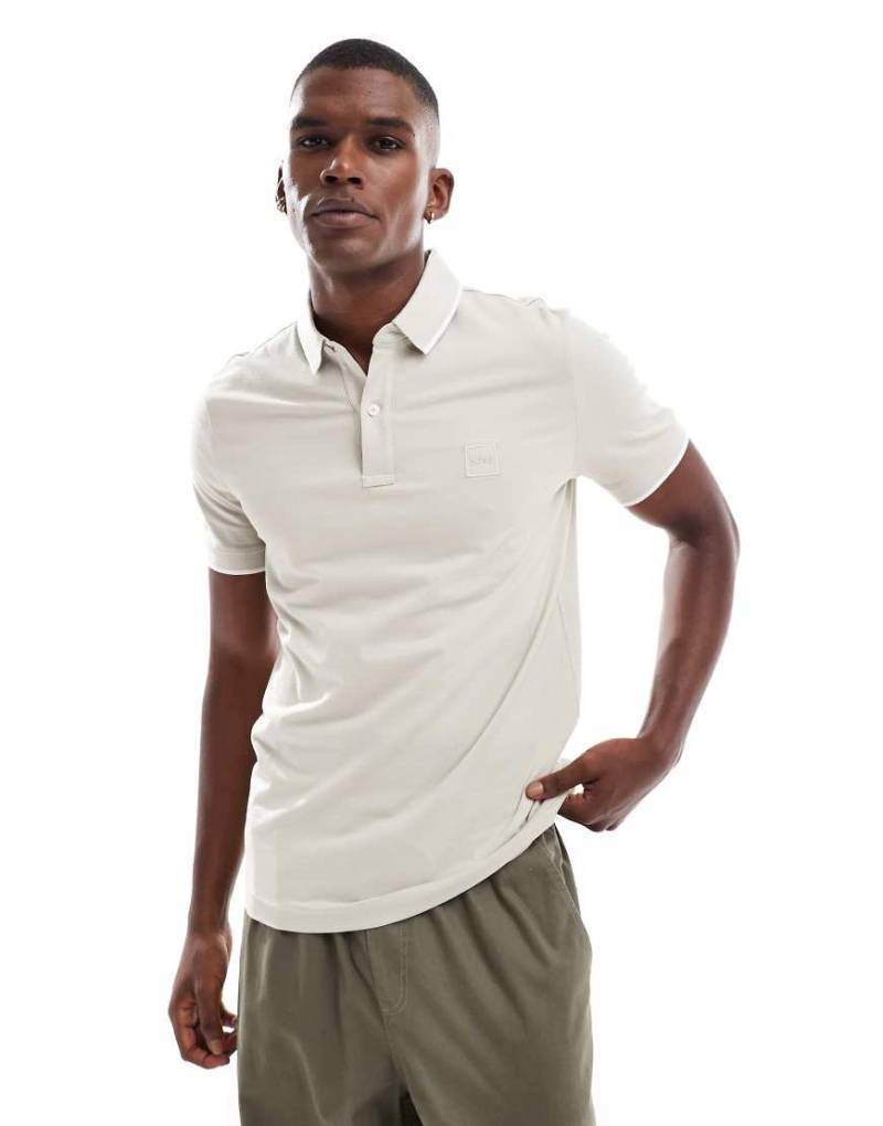 BOSS Orange - Passertip - Pikee-Polohemd in Hellbeige mit Markenlogo, schmalem Schnitt und Zierstreifen-Neutral von BOSS Orange